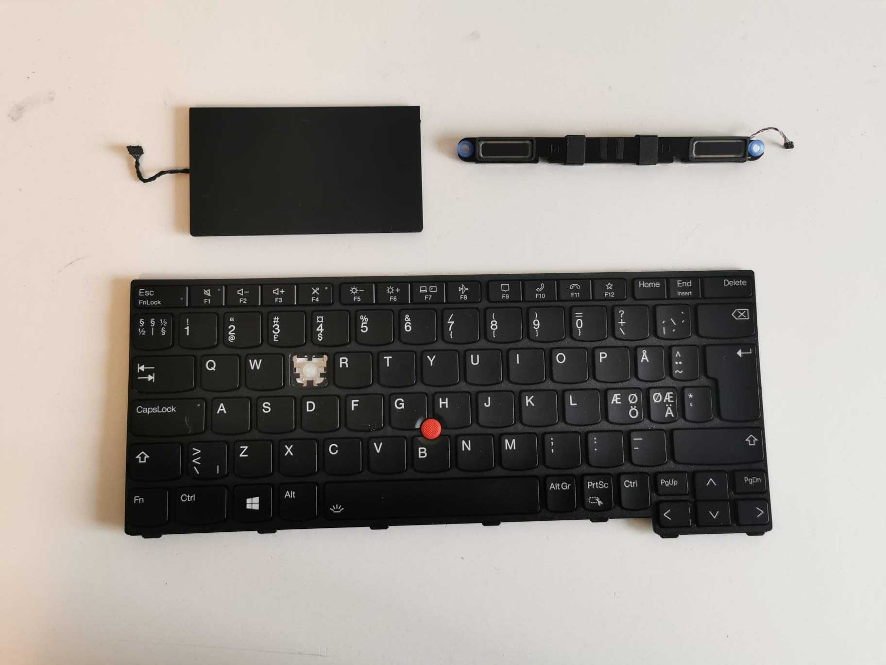 Dezmembrez Lenovo ThinkPad X13