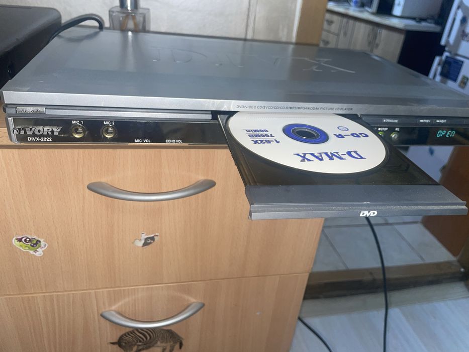 Vand dvd marca IVORY