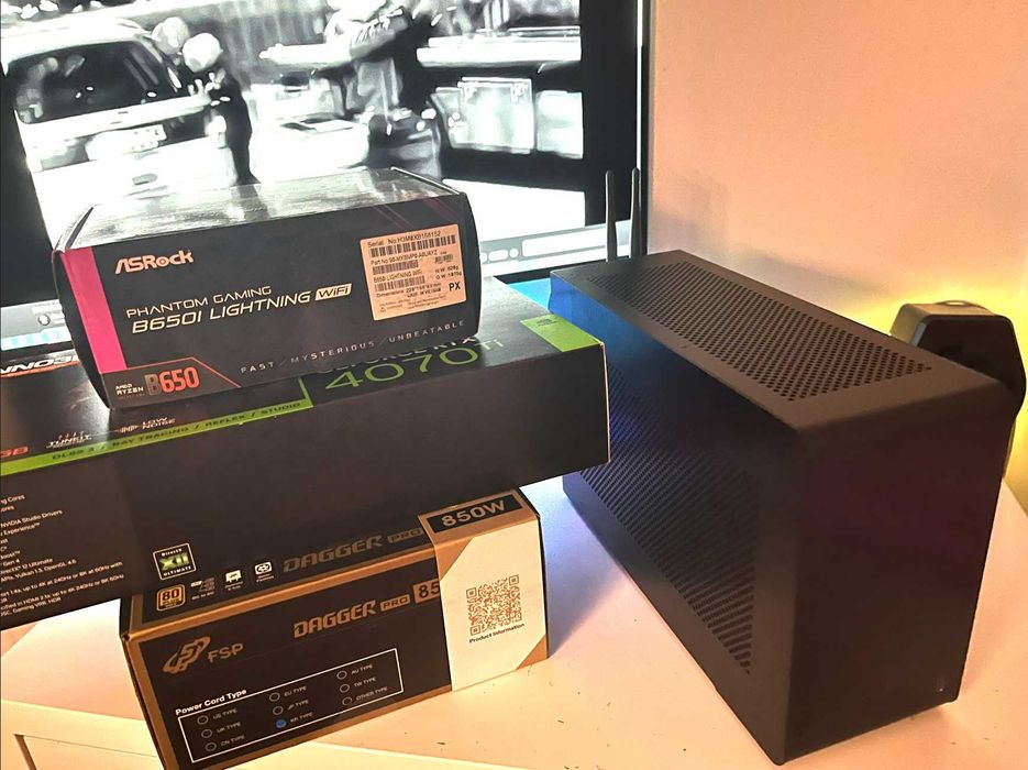 Mini gaming PC RTX4070ti/Ryzen7 7700