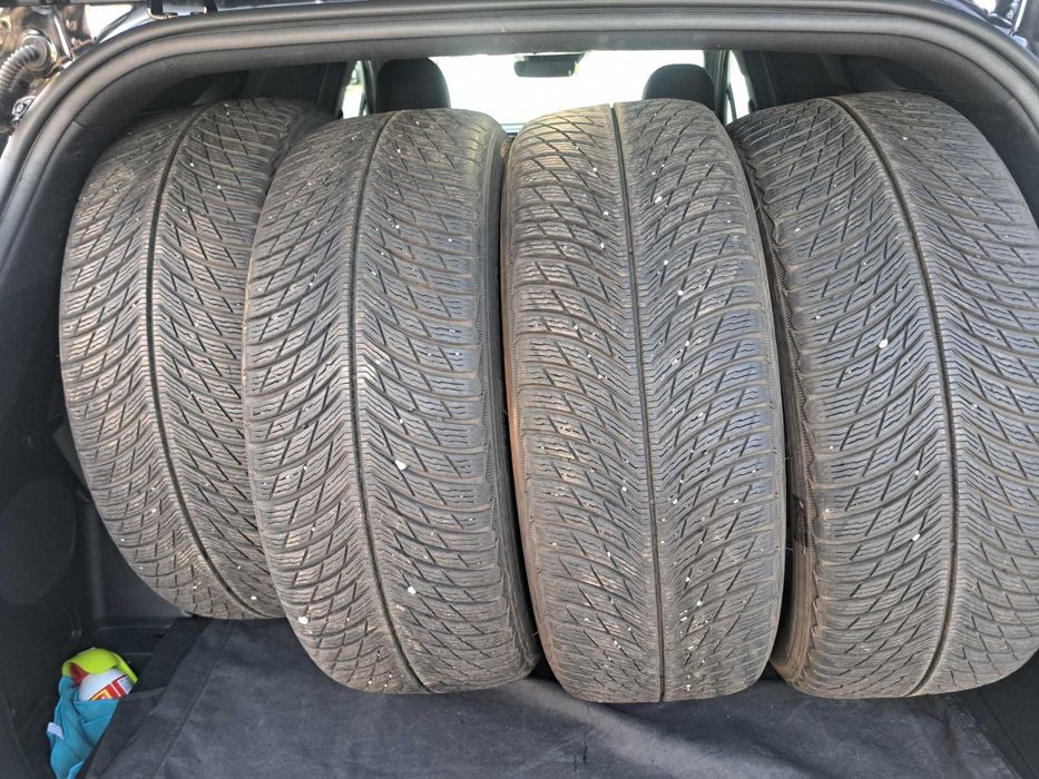 Зимни гуми мишелин 235/55/19