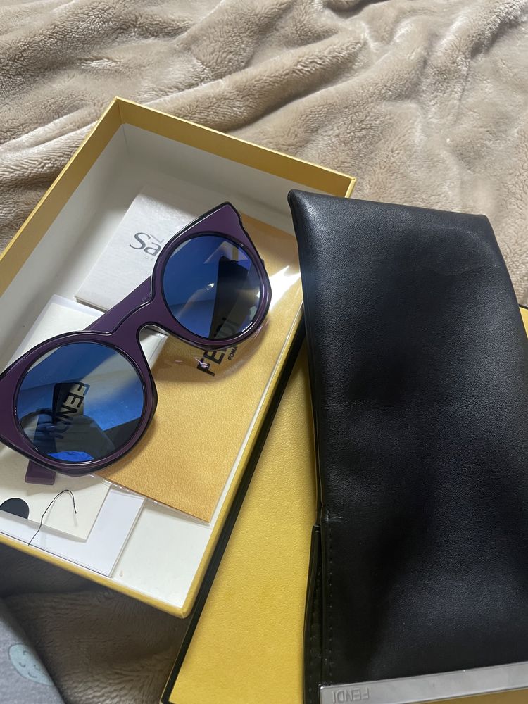 Ochelari soare Fendi