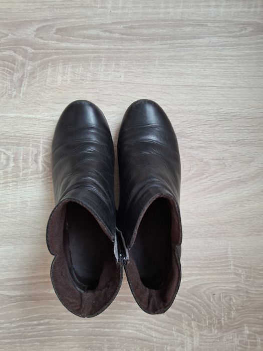 Полусапожки женские.фирма Clarks. Осень весна натуральная кожа.