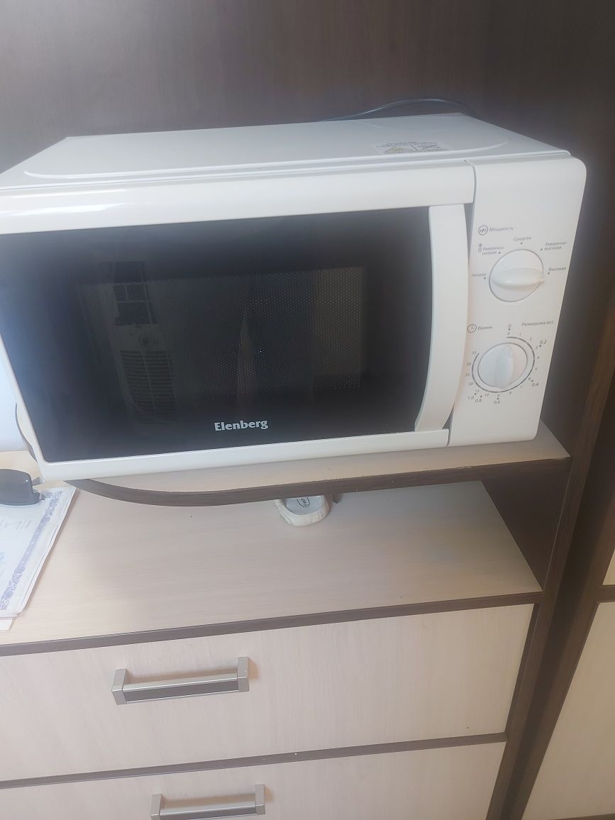 Продам микровоновку elenberg