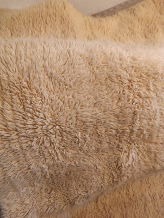 Китеници  размер2.30на 1.80.