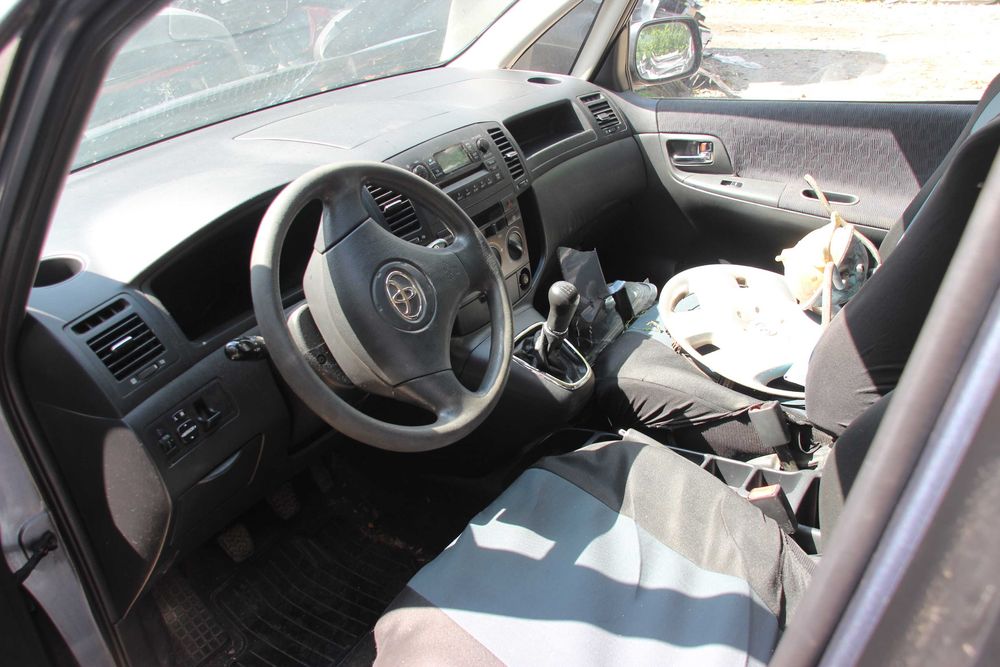 Тойота Версо 2.0 D-4D   - само на части Toyota Verso