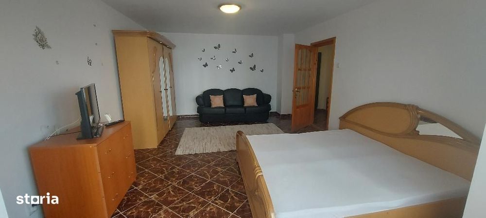 Banca Nationala - garsoniera 40 mp - mobilata, utilata, balcon, etaj 1