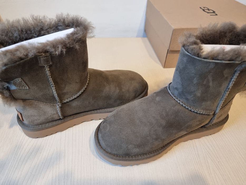 Vand Cizme dama UGG nr 37 , noi