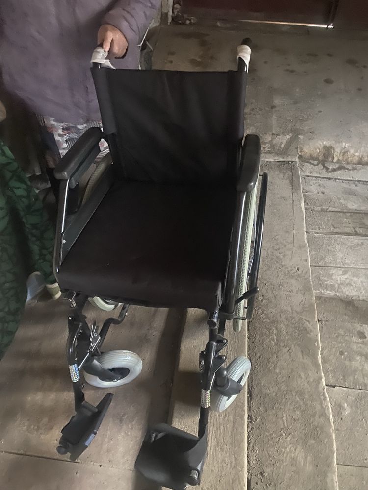 Продам инвалидные коляски