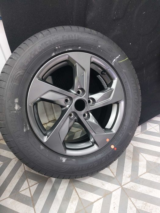 колесо GOODYEAR 1штука новая с оригинальным диском от КИА К5