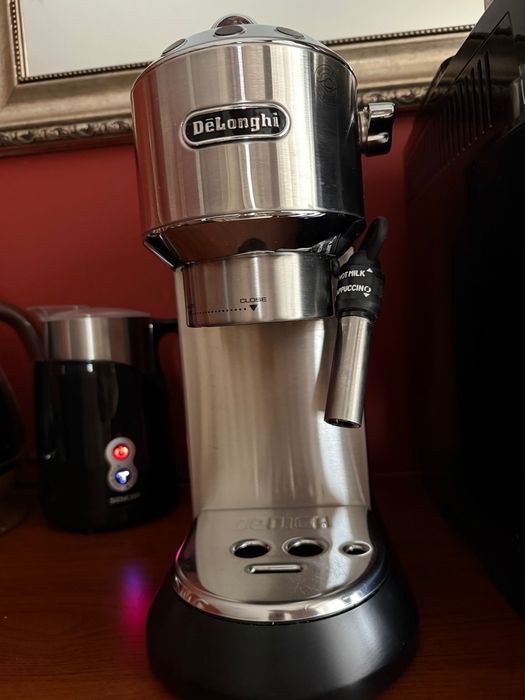Delonghi Dedica Espresso Кафемашина
