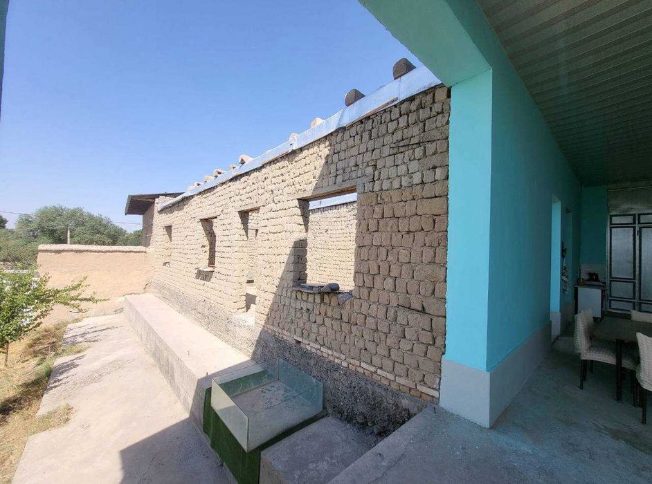 Самарканд шахрида 3 хона 8 сотокдан иборат булган ховли сотилмокда