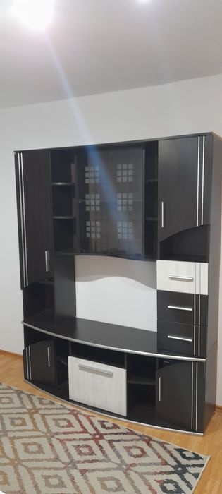 Mobila de sufragerie  venghe moderna  si practica