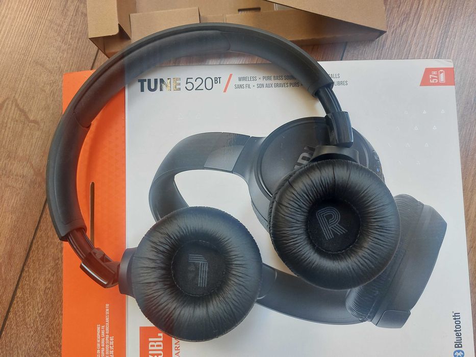 Casti JBL Tune 520BT