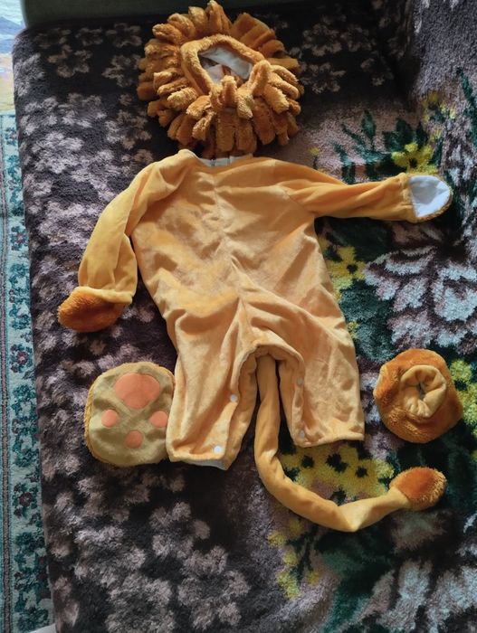 Продам детский костюмчик