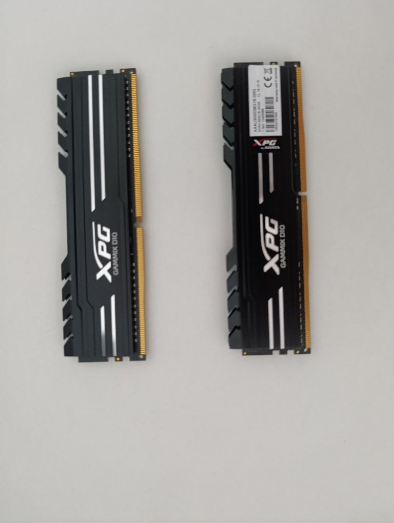 Memorie DDR4 16gb (2×8) 3000MHz ADATA XPG