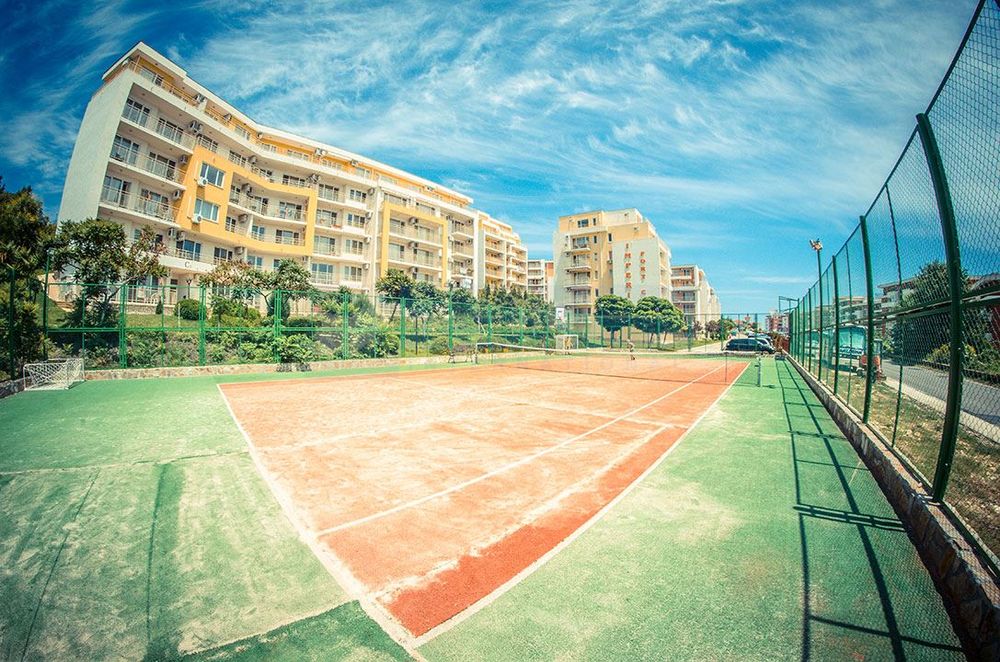 студио обградено то зеленина