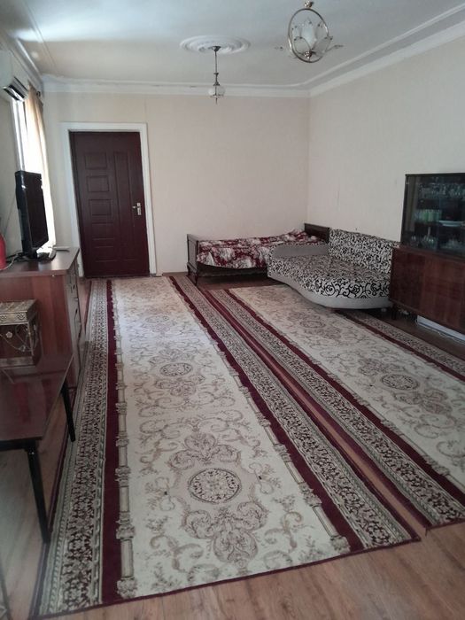 Продаётся участок с двумя домами. Площадь участка 20 соток.