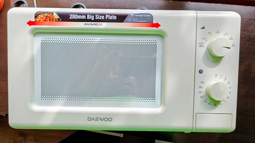 Daewoo Cuptor cu microunde 700W