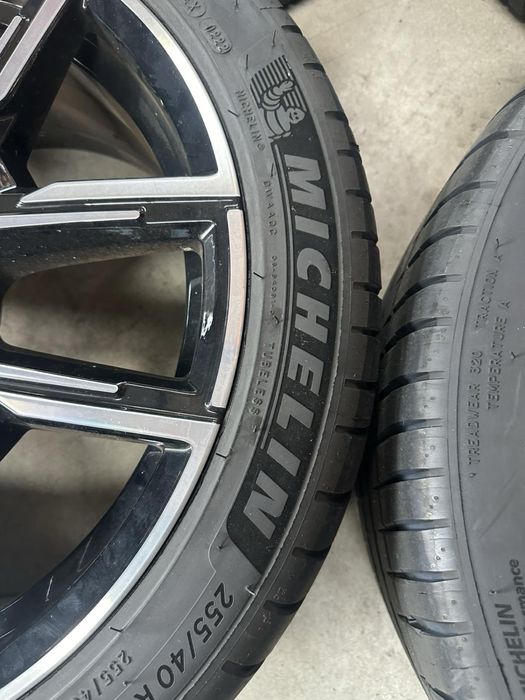Bmw G20/G22/G26 Комплект джанти със гуми 245/40/19. 255/40/19