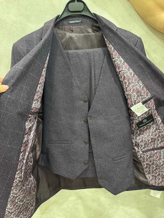 Продам мужской костюм