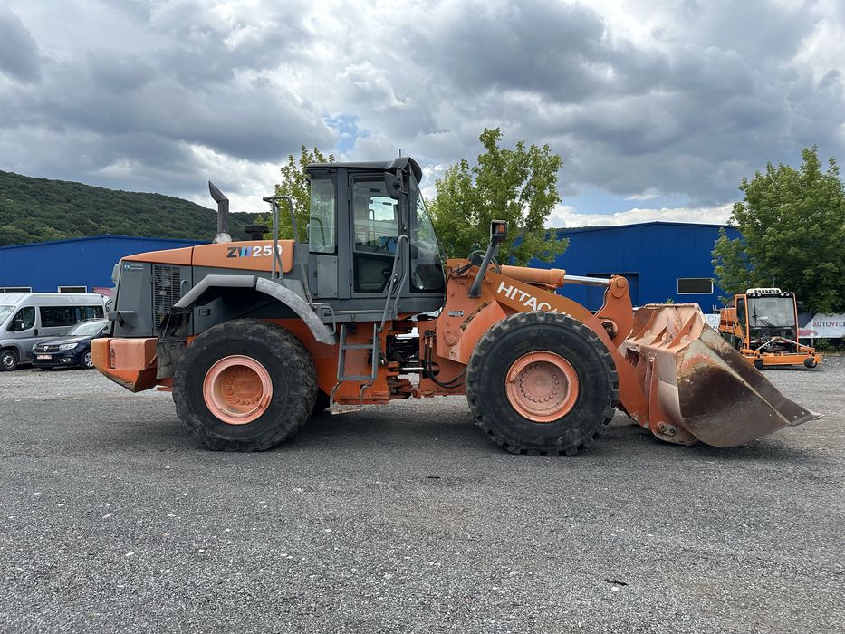 Incarcator frontal/vola Hitachi Zaxis ZW250 2007/8205h/24500kg/cantar