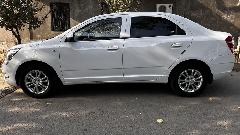 Продам свой cobalt 2025 metan kraska toza 100 % 25000 km