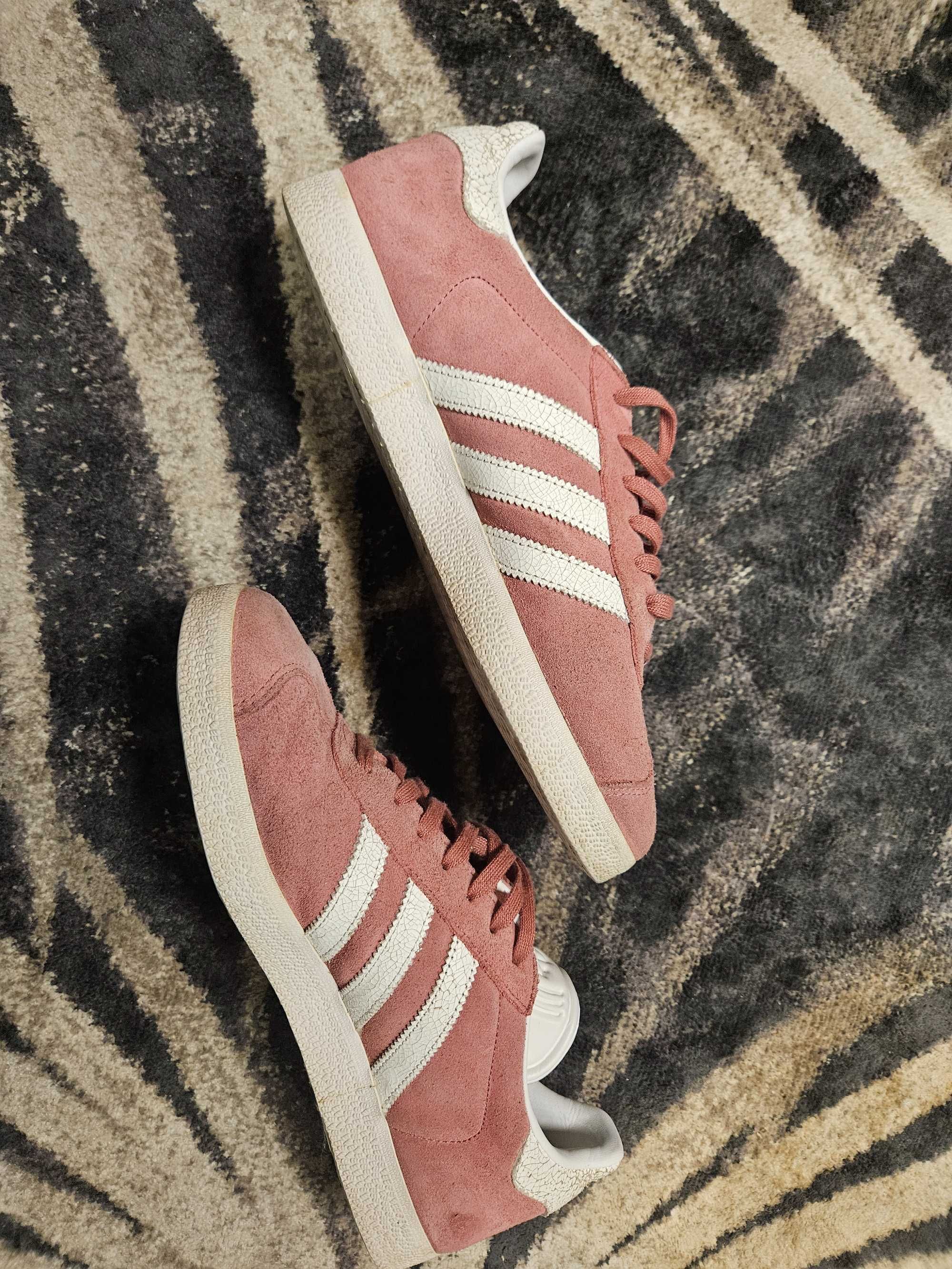 Adidas Gazelle розово