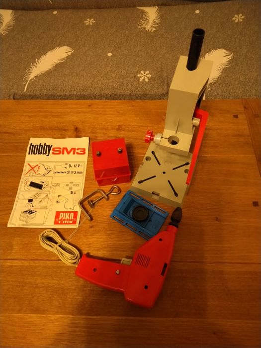 Продавам  детска играчка бормашина със стойка Piko hobby SM3 / 12 V