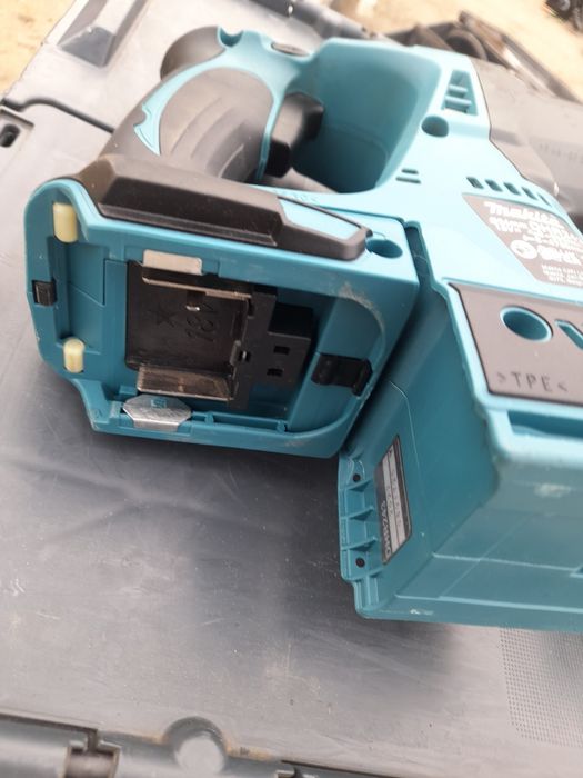 Corp Bormasina,ciocan,rotopercutor  Makita  DHR 243 ,brushless