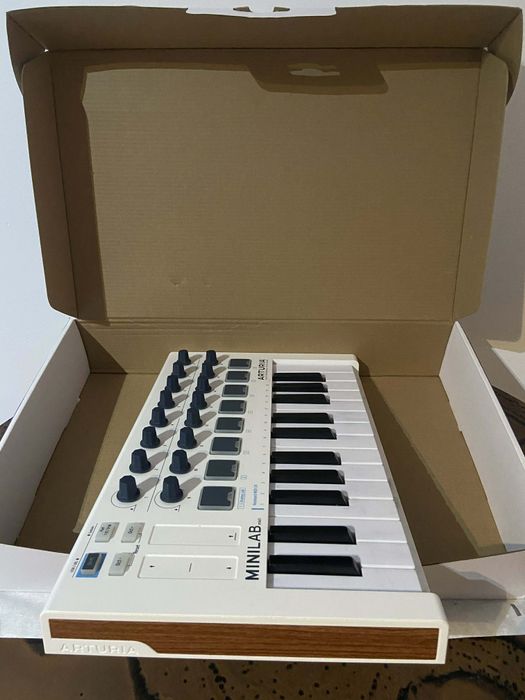 Arturia MiniLab MKII