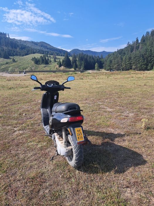 Vând scuter piaggio typhoon 80cc
