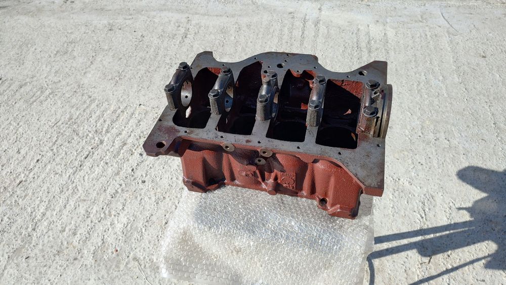 Bloc motor nou Dacia 1310  1,4  1998  neechipat