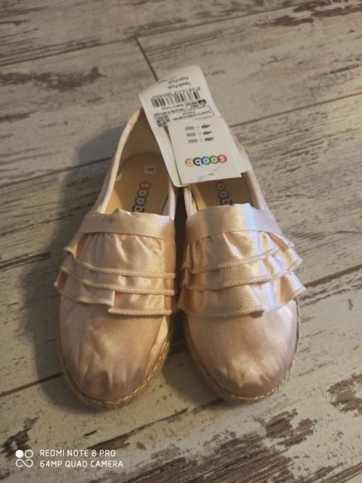 Нови детски обувки н 30