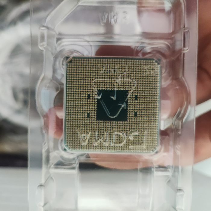 Procesor AMD Ryzen 3 3100 3.6 GHz + Cooler CPU AQIRYS Aquarius 120 AiO