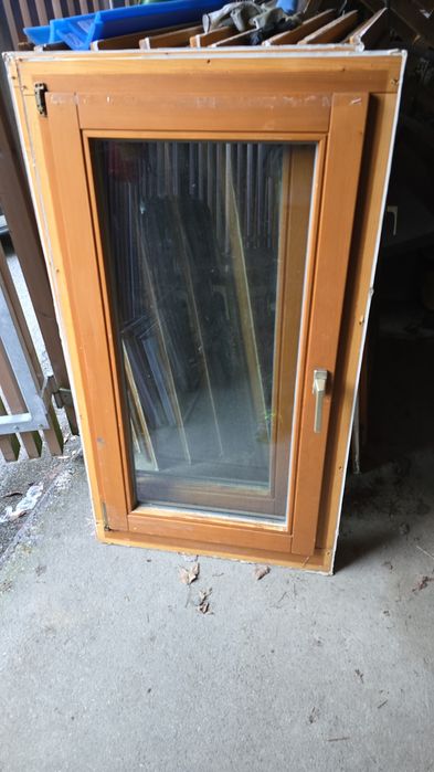 Geam termopan din lemn stratificat