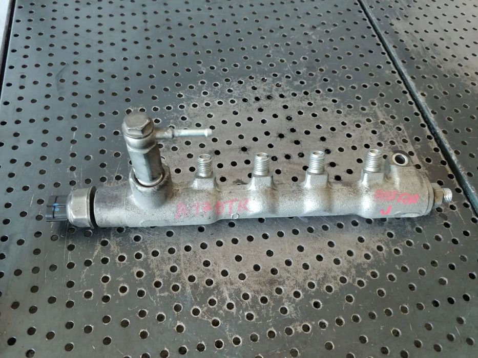 rampa injectoare 1.7 cdti a17dtr opel astra j  55pp05-01