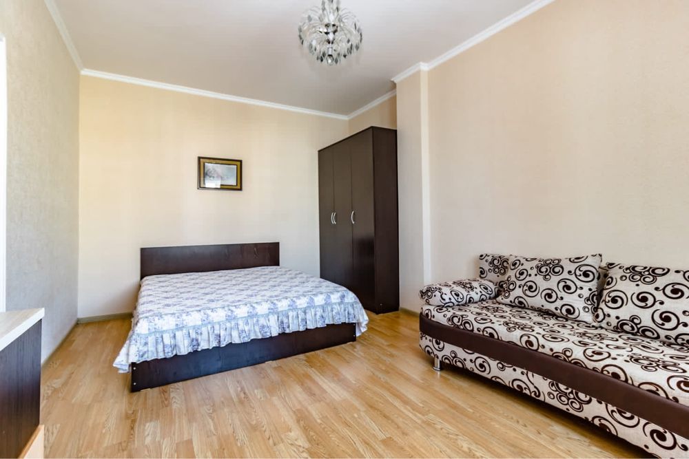 По часам квартира в центре  Левого берега возле Байтерека