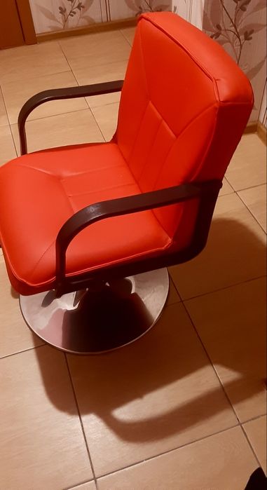 Кресло,помощник, зеркало