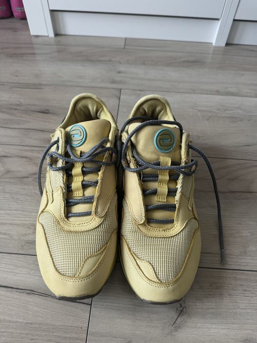 Vand Travis Scott Airmax Saturn Gold