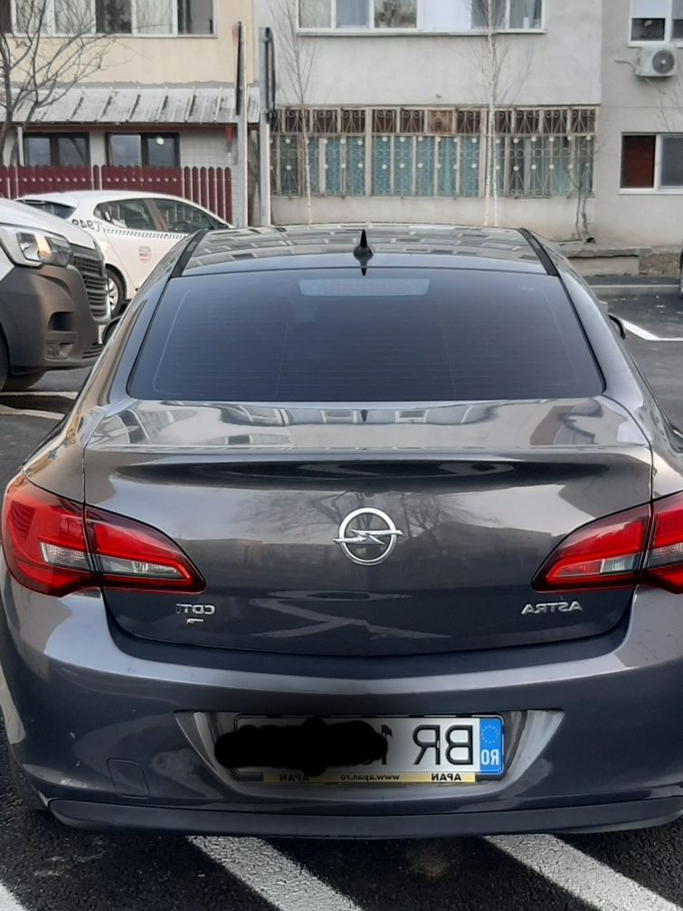 Vand Opel Astra J Impecabil