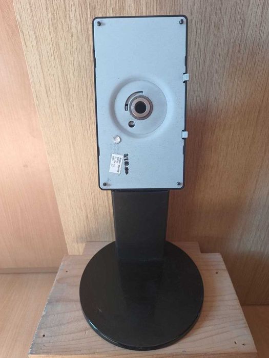 Stand monitor Samsung, 2 porturi USB integrate, conexiune VESA 100x200