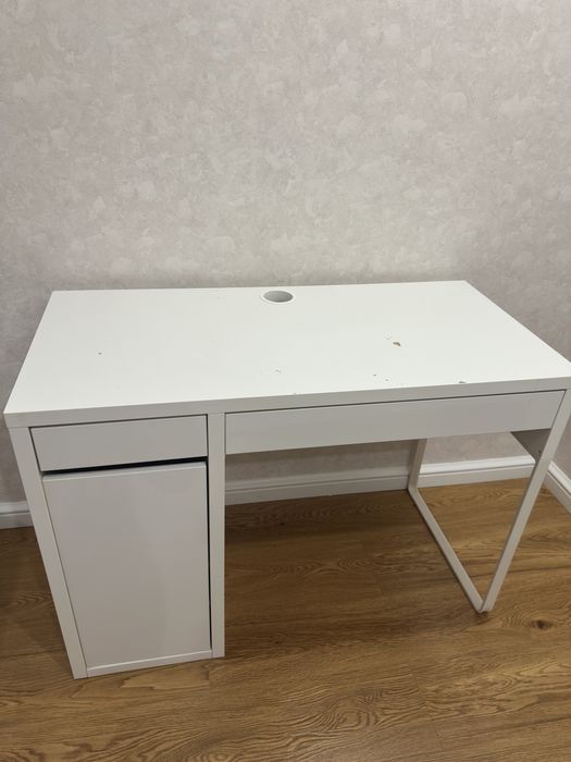 Стол письменный IKEA Микке, 105х50x75 см, белый