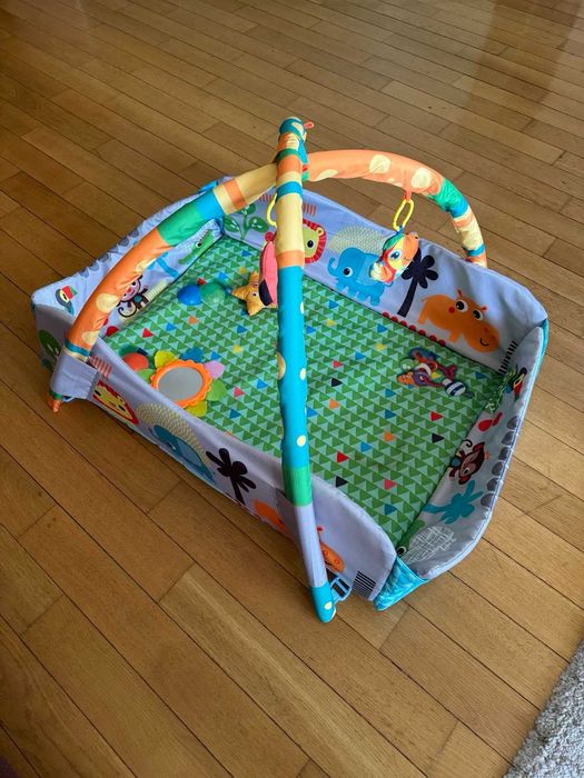 Активна гимнастика; шишета; подарък момче новородено; помпа за кърма