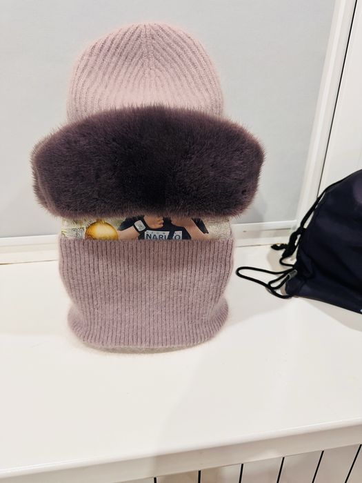 Норковая шапка с шарфом………………………….