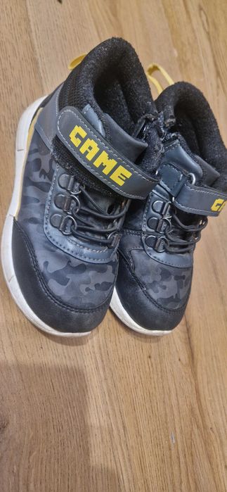 Маратонки за момче размер 28