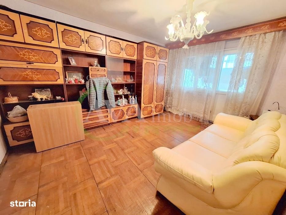 Apartament 4 camere, 2 bai, 80 mp, zona Narcisa