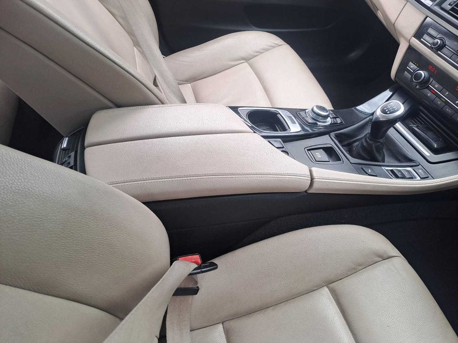 Dezmembrez BMW F10 2.0 D 184 CP an 2011 cod motor N47