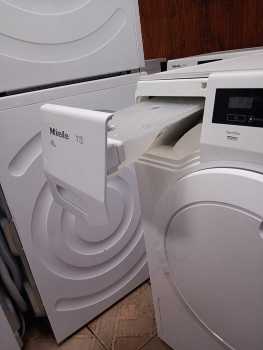 Сушилня с термопомпа Миеле Miele T1 A+++ 8кг 2 години гаранция!