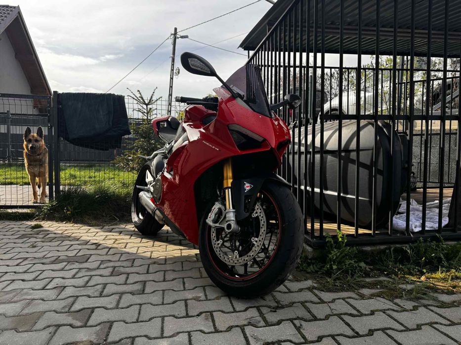 Se vinde Ducati Panigale V4S