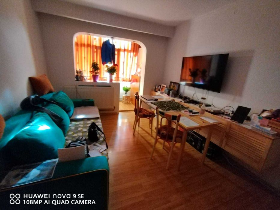Vând apartament 3 camere